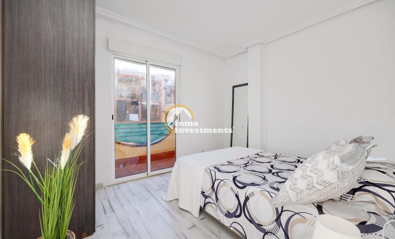 Reventa - Bungalow - Torrevieja - Aguas Nuevas