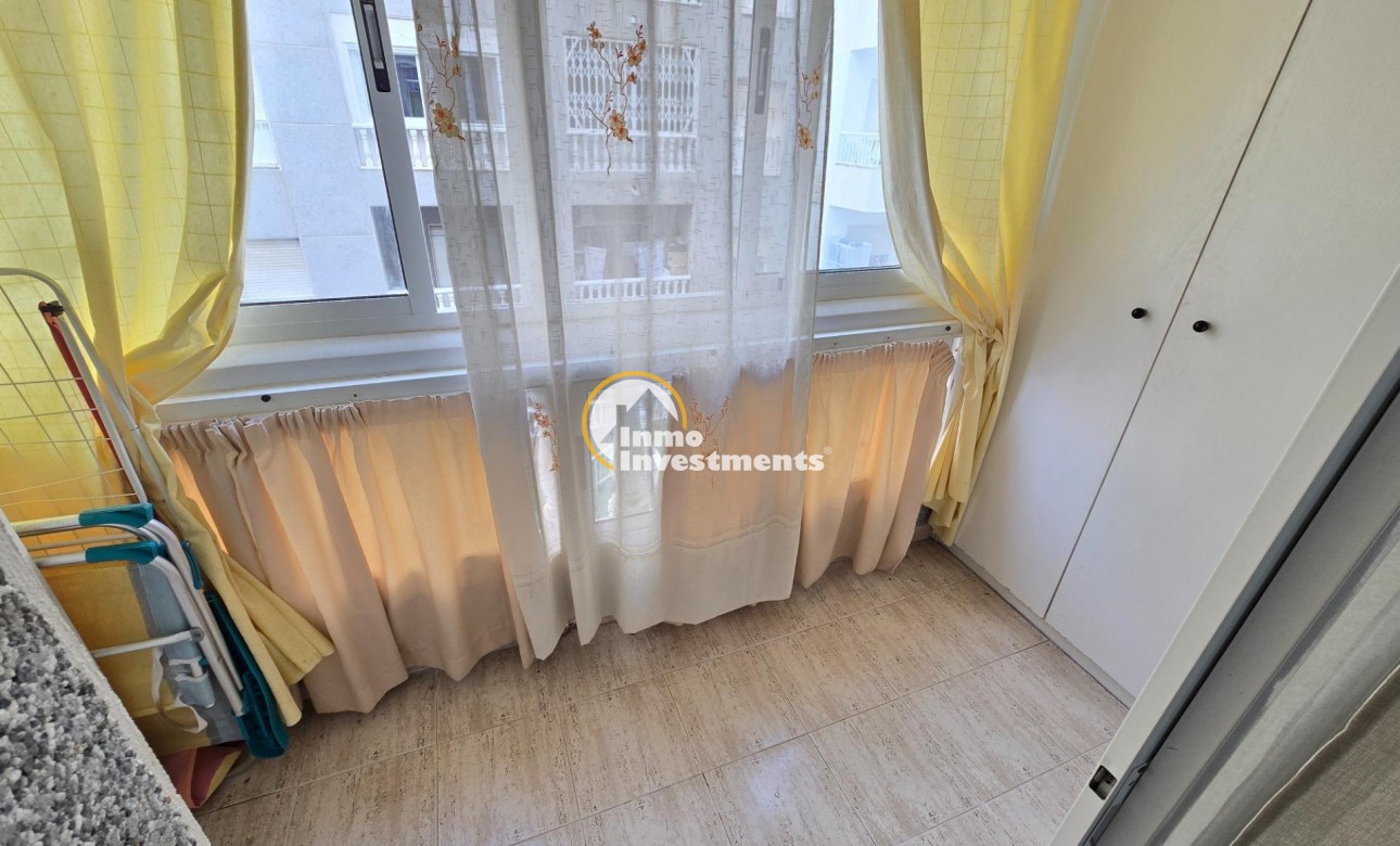 Resale - Apartment - Torrevieja - Estacion de autobuses