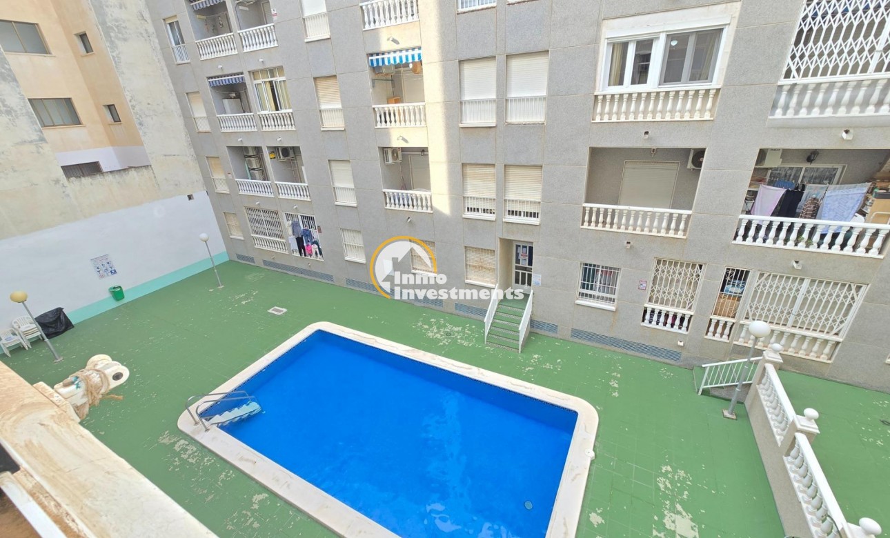 Resale - Apartment - Torrevieja - Estacion de autobuses