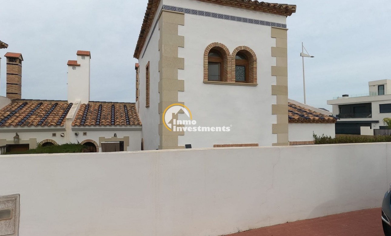 Gebrauchtimmobilien - Villa - Algorfa - La Finca