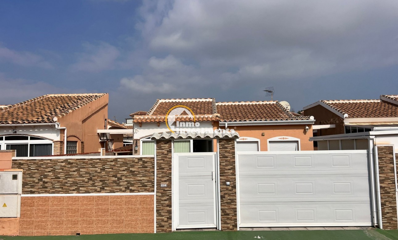 Resale - Town house - Torrevieja