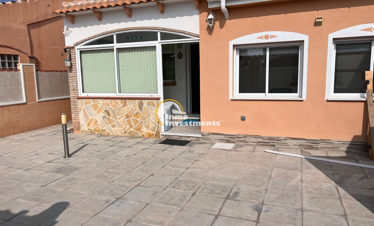 Resale - Town house - Torrevieja