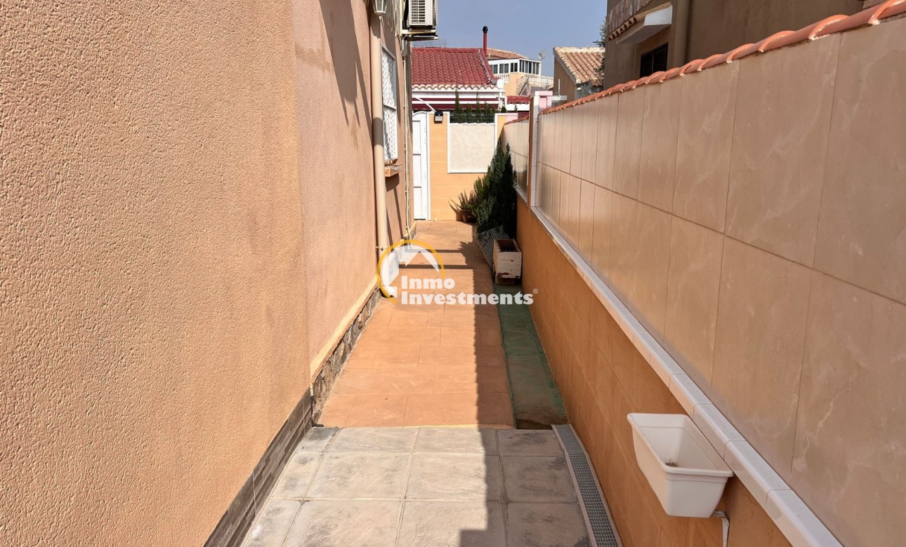 Resale - Town house - Torrevieja