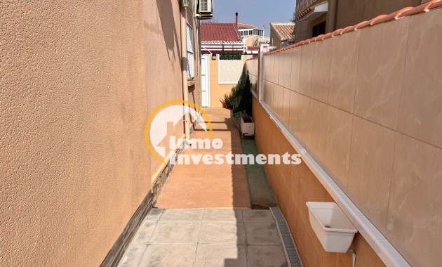 Resale - Town house - Torrevieja