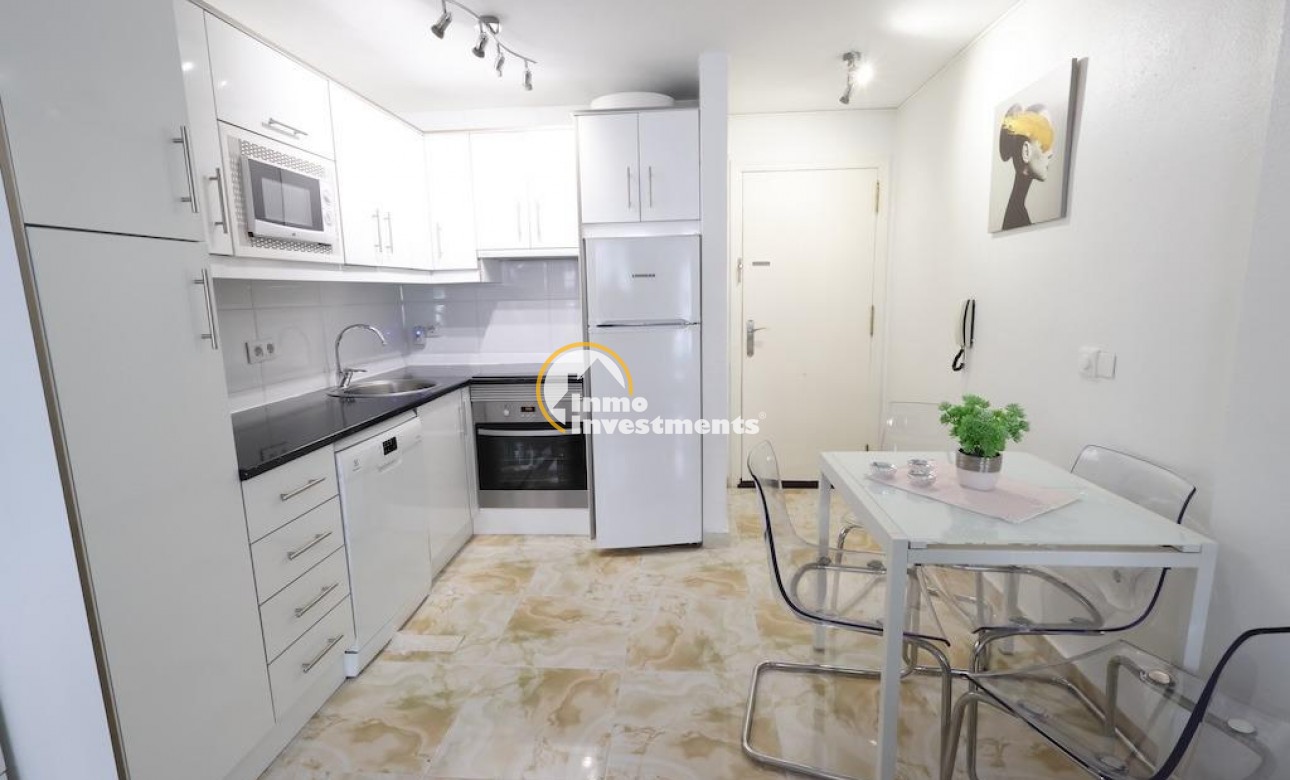 Resale - Apartment - Torrevieja - Centro