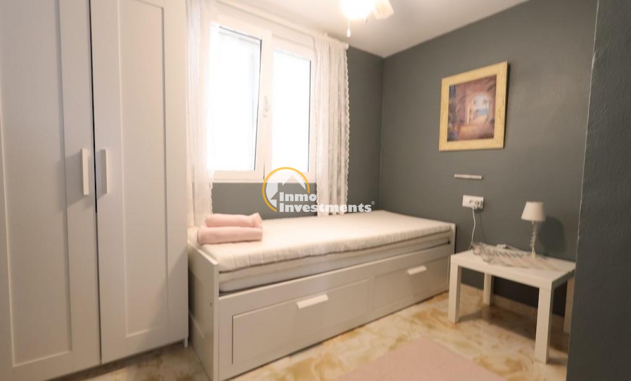 Resale - Apartment - Torrevieja - Centro