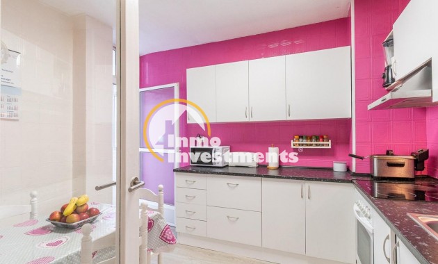 Resale - Apartment - Torrevieja - Torrevieja Centre