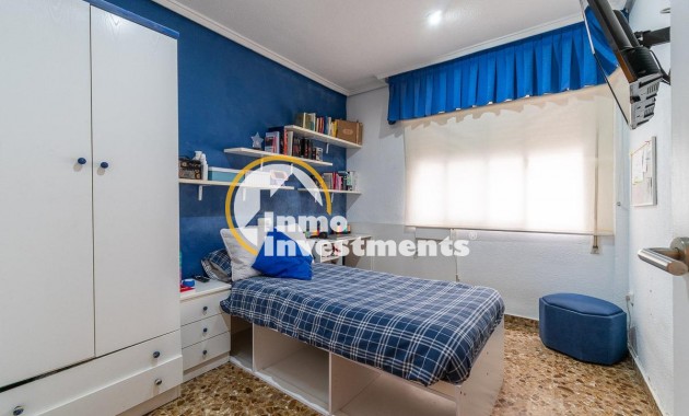 Resale - Apartment - Torrevieja - Torrevieja Centre