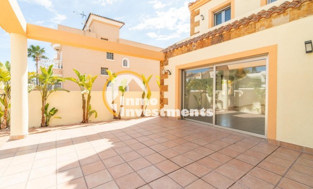 Bestaande bouw - Villa - Torrevieja - Aguas Nuevas