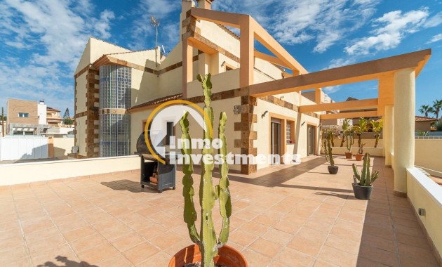 Resale - Villa - Torrevieja - Aguas Nuevas