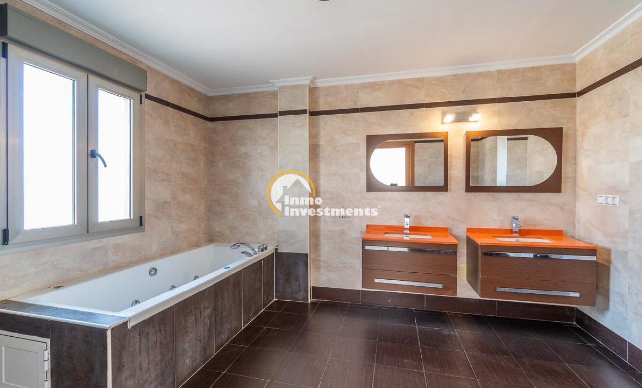 Resale - Villa - Torrevieja - Aguas Nuevas