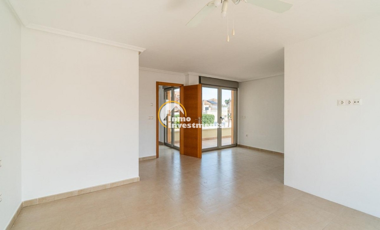 Resale - Villa - Torrevieja - Aguas Nuevas