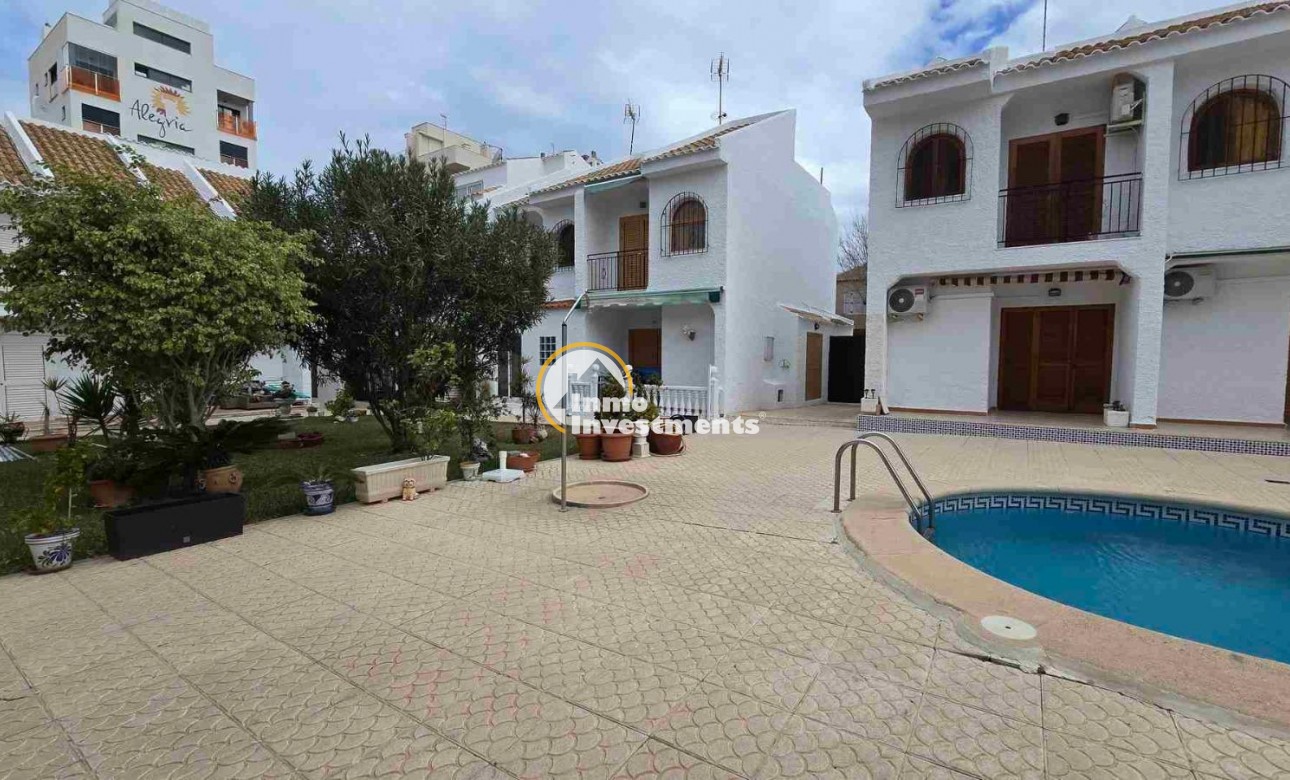 Resale - Town house - Torrevieja - Estacion de autobuses