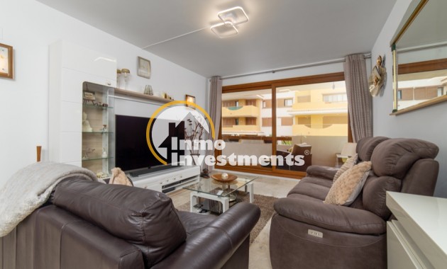 Resale - Apartment - Punta Prima - Beachside