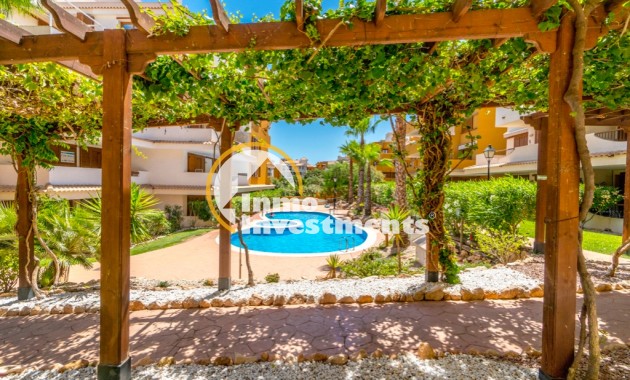 Resale - Apartment - Punta Prima - Beachside