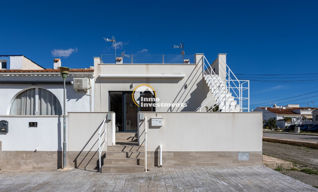 Reventa - Chalet adosado - Torrevieja - San Luis