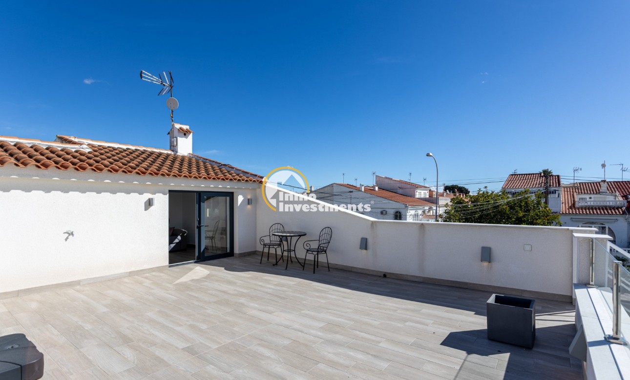 Reventa - Chalet adosado - Torrevieja - San Luis