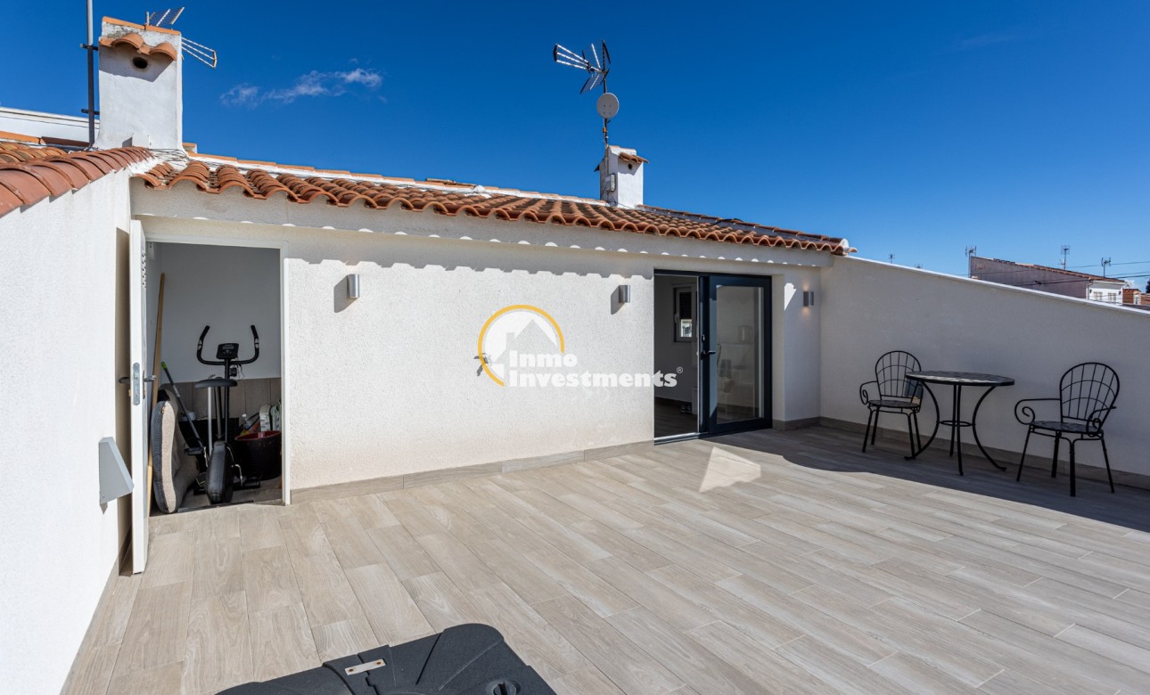 Reventa - Chalet adosado - Torrevieja - San Luis