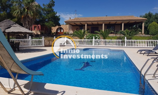 Resale - Finca - Murcia