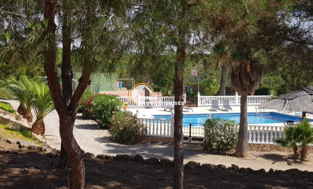 Resale - Finca - Murcia