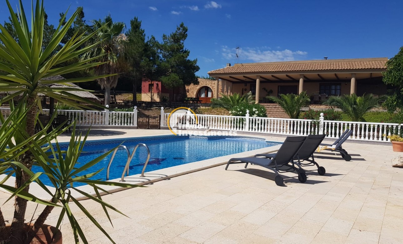 Resale - Finca - Murcia