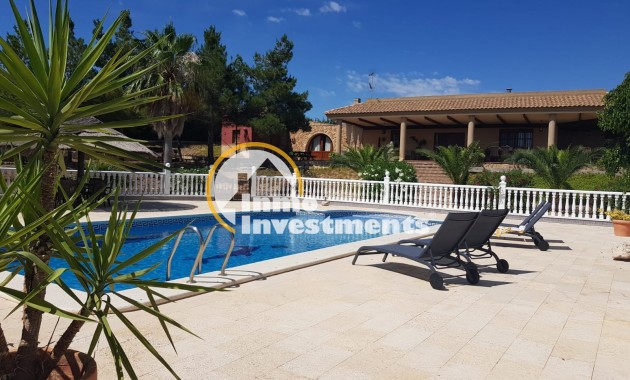 Resale - Finca - Murcia