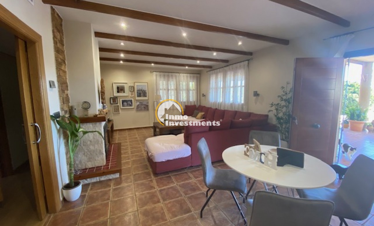 Resale - Finca - Murcia