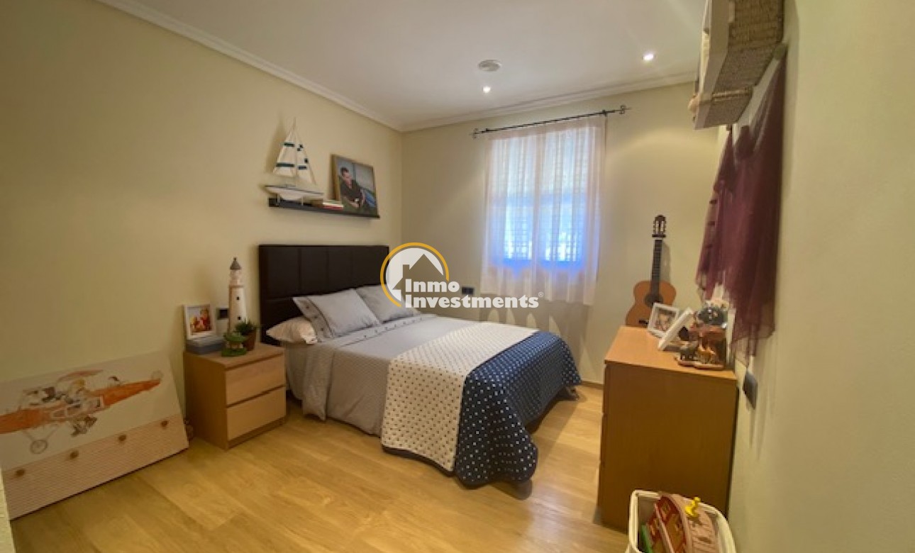 Resale - Finca - Murcia