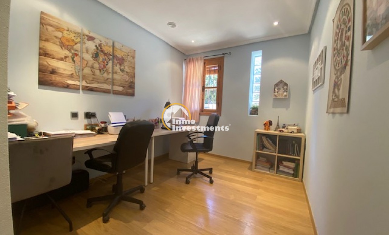 Resale - Finca - Murcia