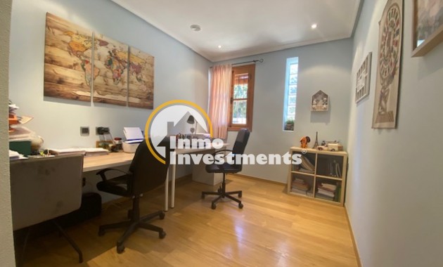 Resale - Finca - Murcia