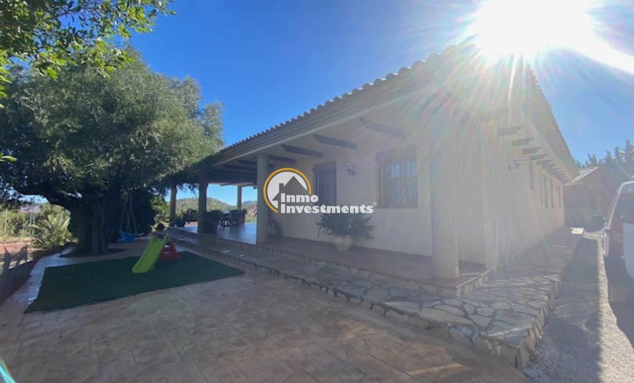 Resale - Finca - Murcia