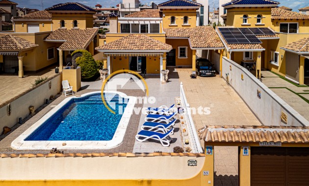 Resale - Villa - La Zenia