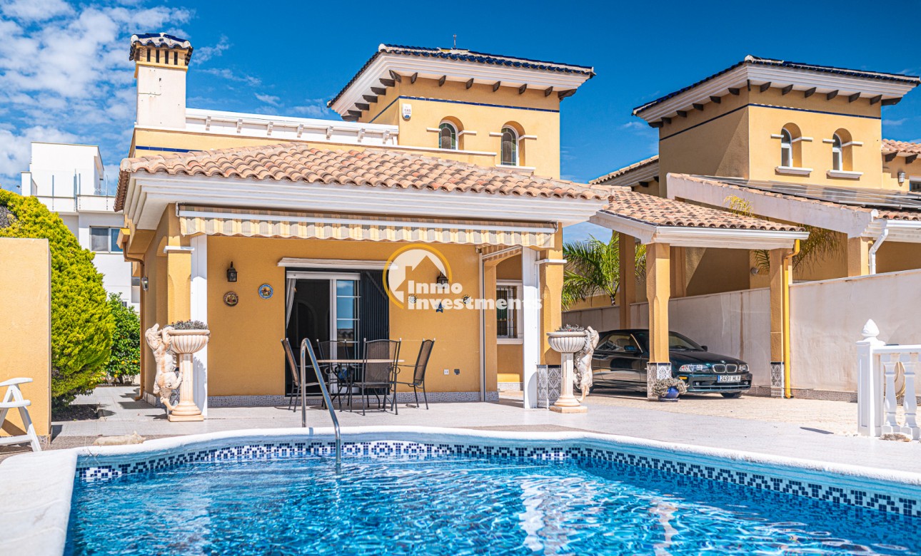 Resale - Villa - La Zenia