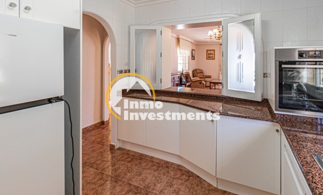 Resale - Villa - La Zenia