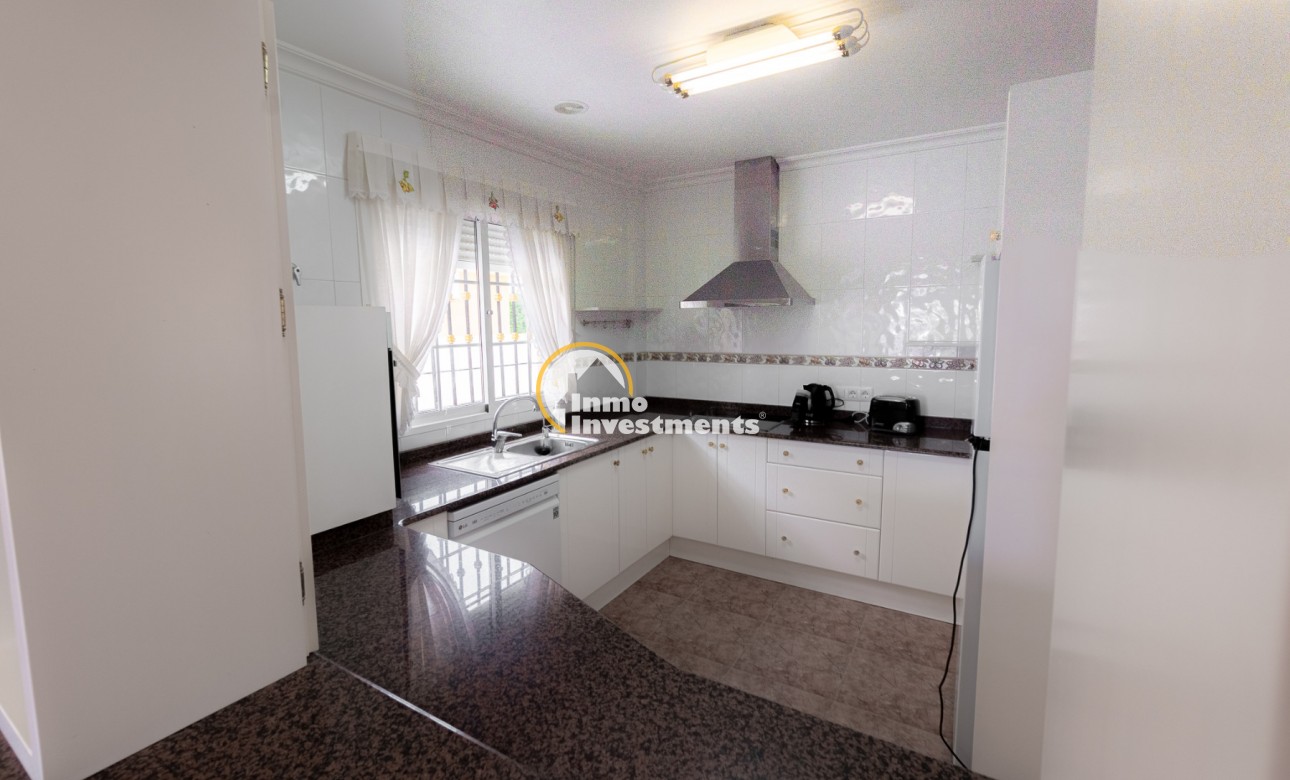 Resale - Villa - La Zenia