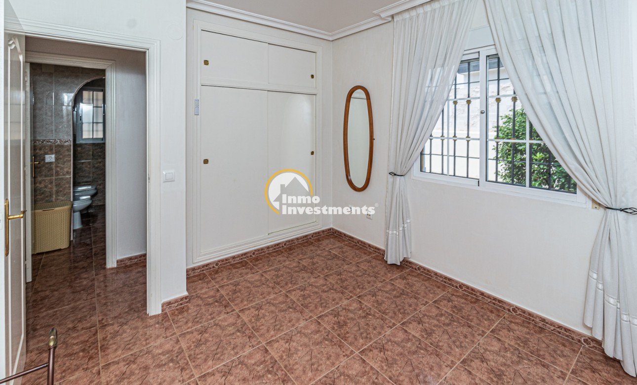 Resale - Villa - La Zenia