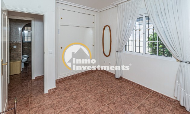 Resale - Villa - La Zenia