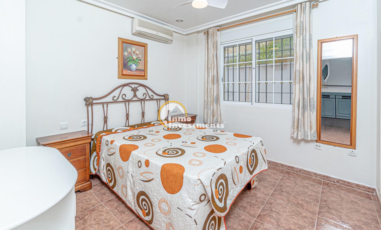 Resale - Villa - La Zenia