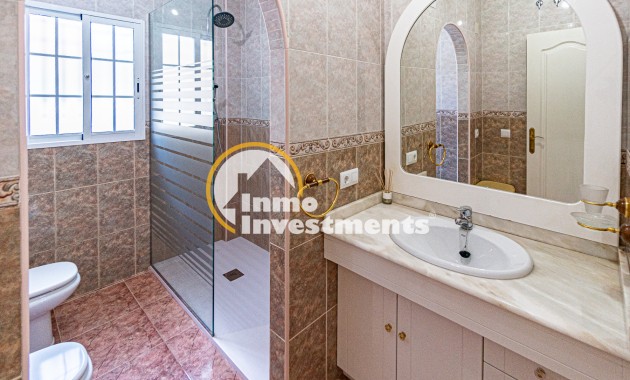 Resale - Villa - La Zenia