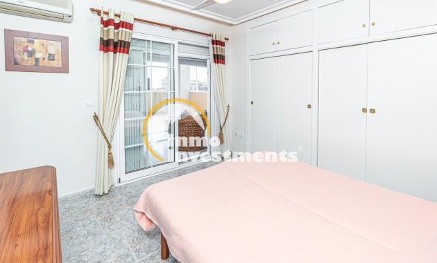 Resale - Villa - La Zenia