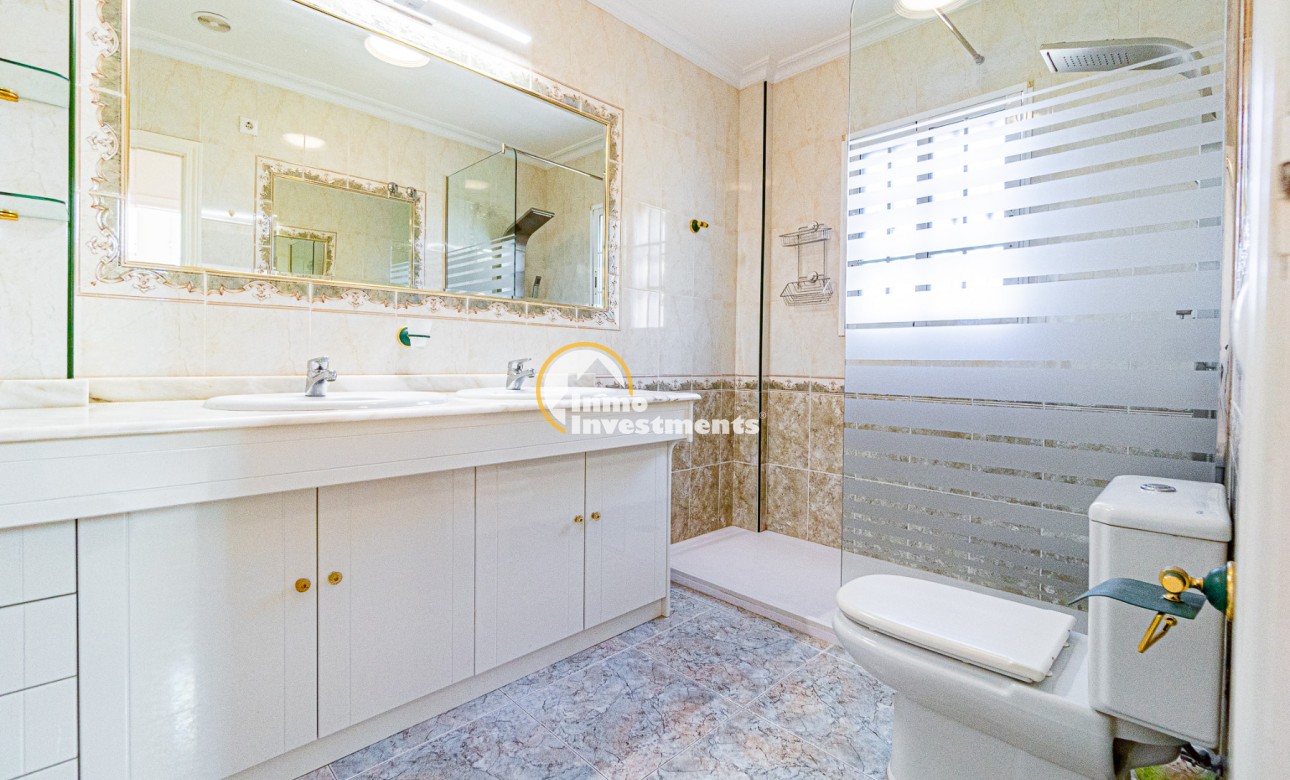 Resale - Villa - La Zenia