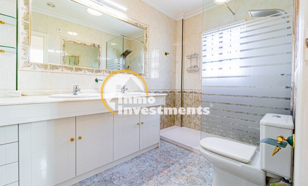 Resale - Villa - La Zenia