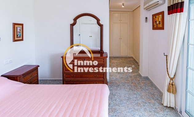 Resale - Villa - La Zenia