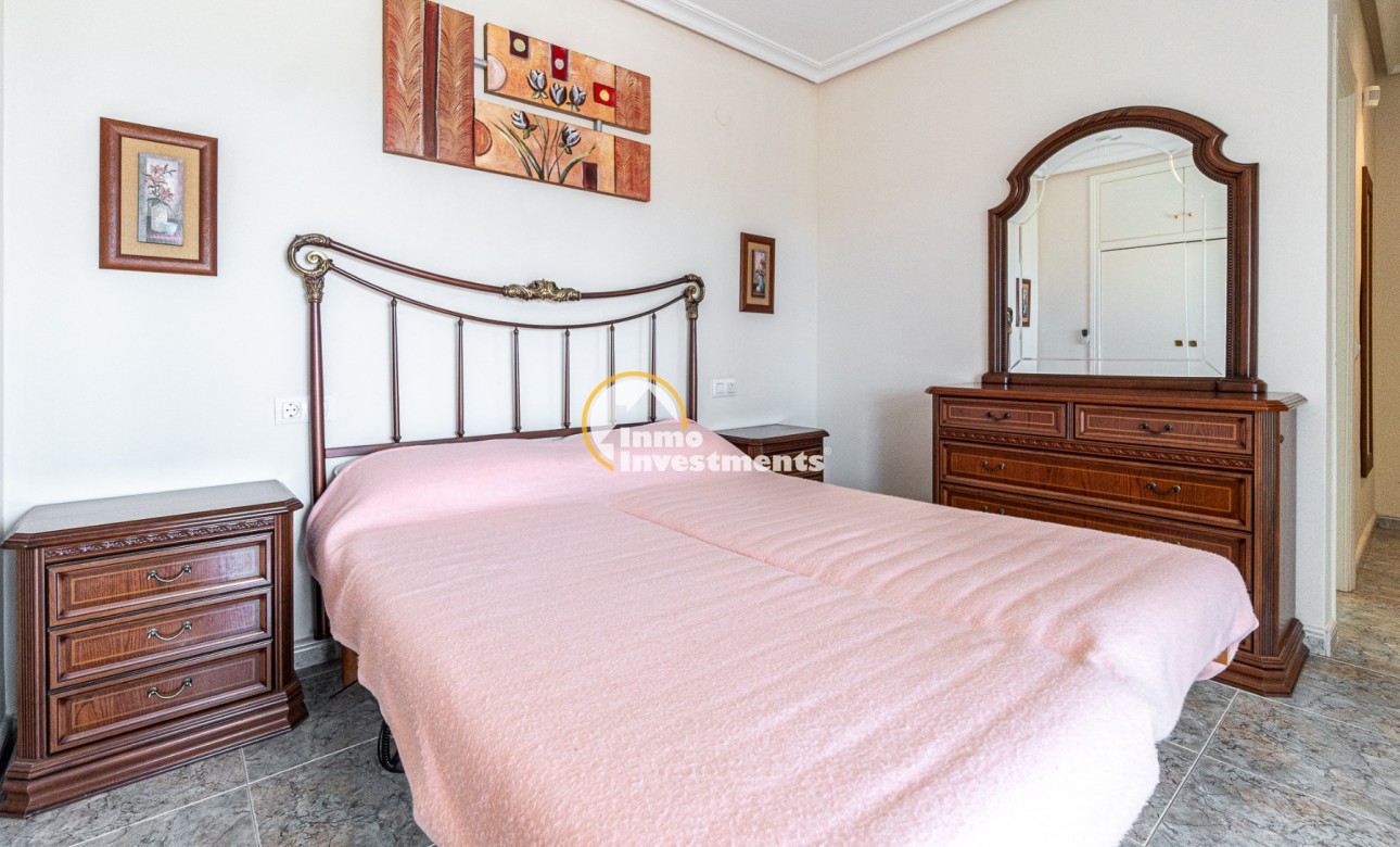 Resale - Villa - La Zenia