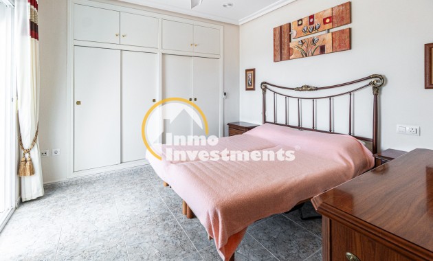 Resale - Villa - La Zenia