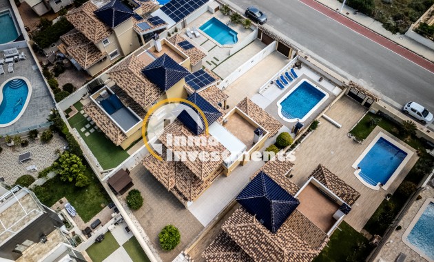Resale - Villa - La Zenia