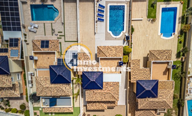 Resale - Villa - La Zenia