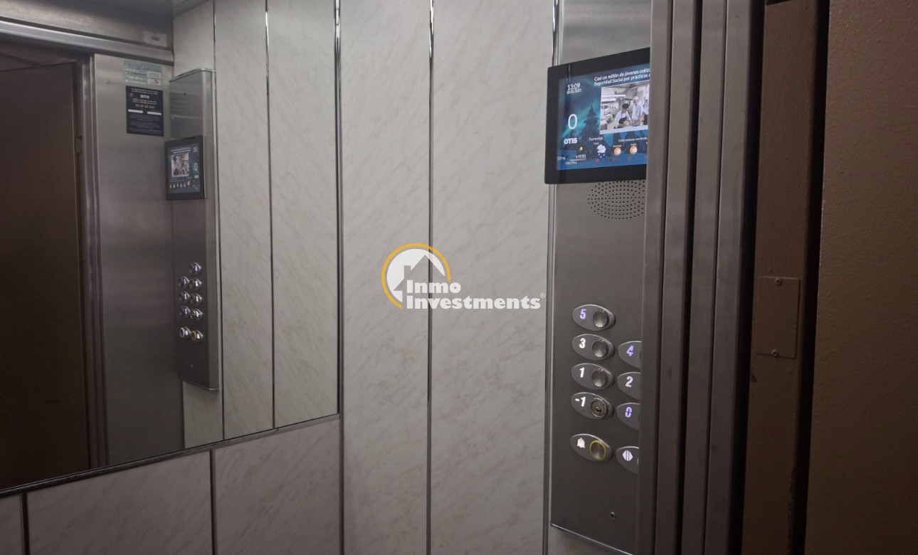 Resale - Apartment - Torrevieja - Beach