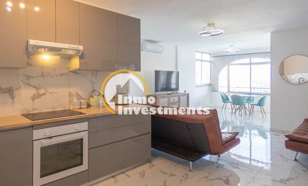 Resale - Apartment - Villamartin - Plaza