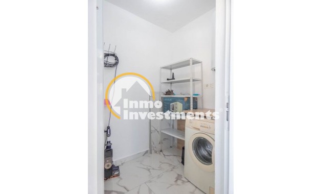 Resale - Apartment - Villamartin - Plaza